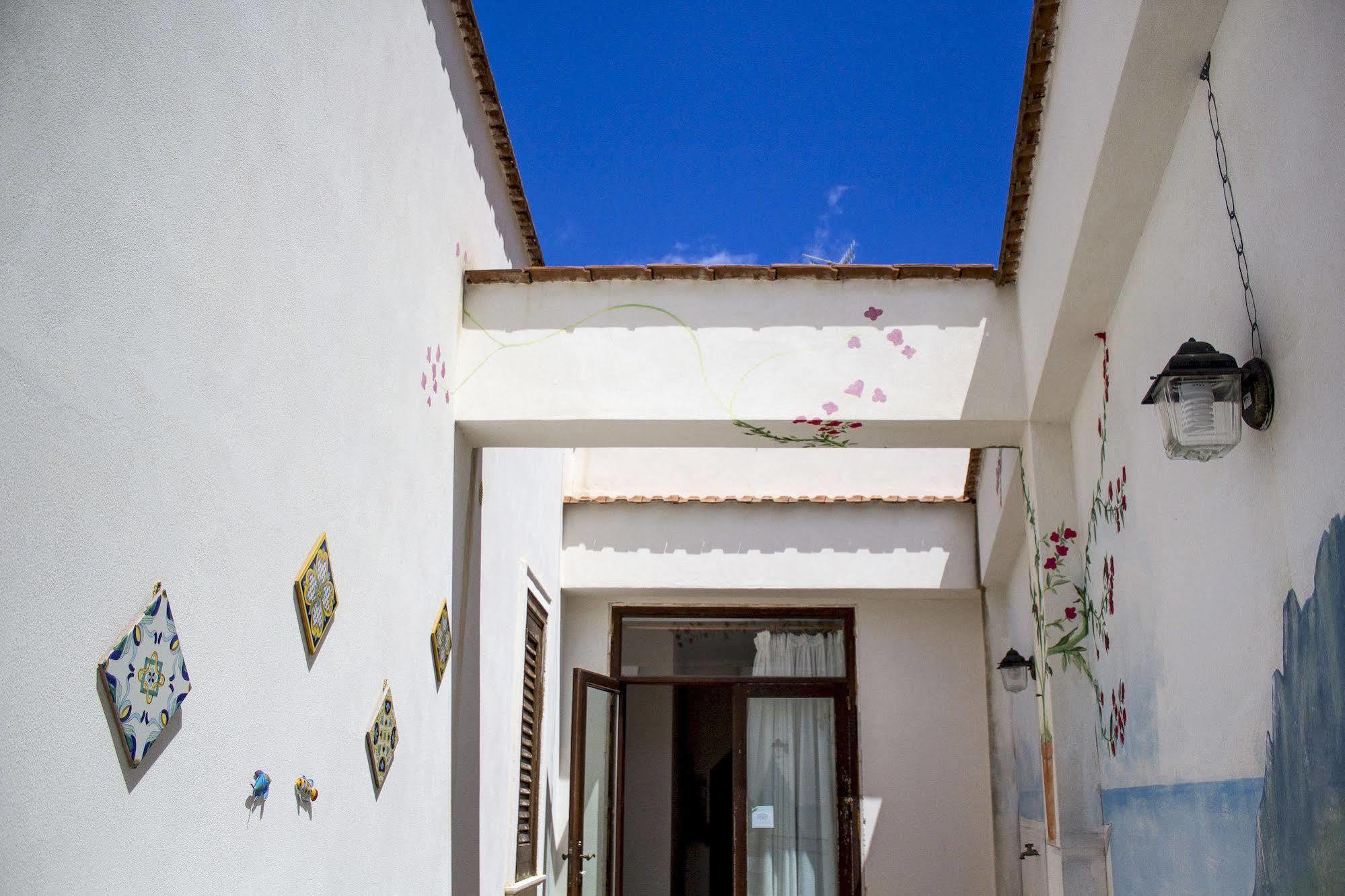 Cofanomare Bed & Breakfast Custonaci Bagian luar foto